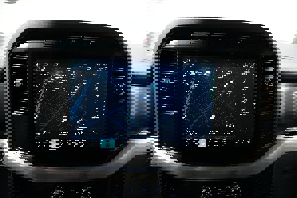 Used 2022 Ford F150 Lightning Pro image 14