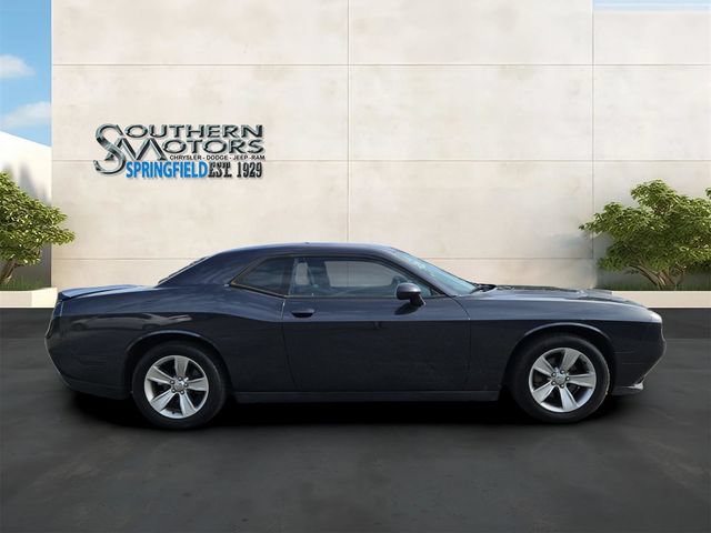 Used 2019 Dodge Challenger SXT RWD image 6
