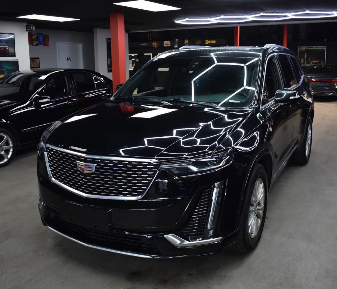 Used 2022 Cadillac XT6 Luxury FWD image 1