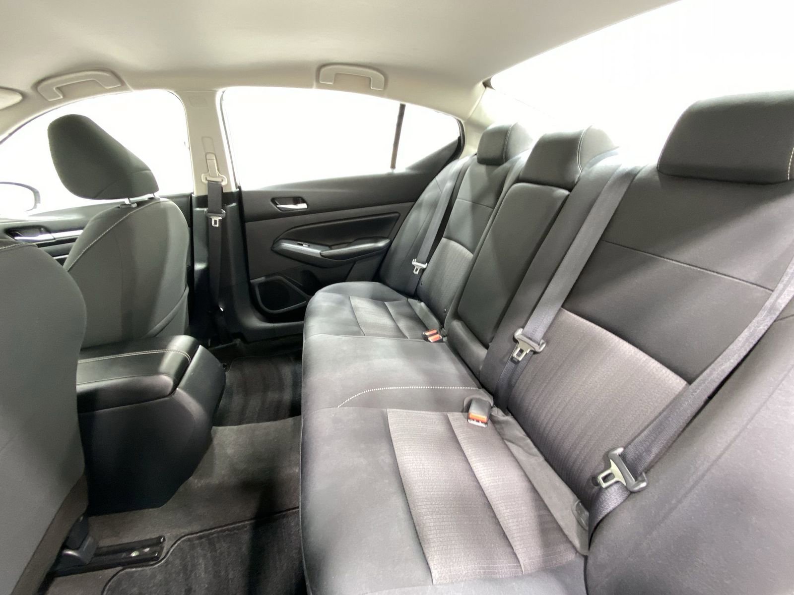 Used 2022 Nissan Altima 2.5 SV FWD image 21