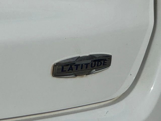 Used 2023 Jeep Compass Latitude image 22