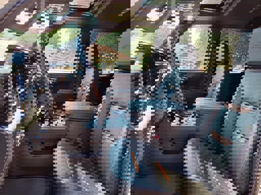 Certified 2024 GMC Sierra 1500 AT4 w/ Technology Package image 2