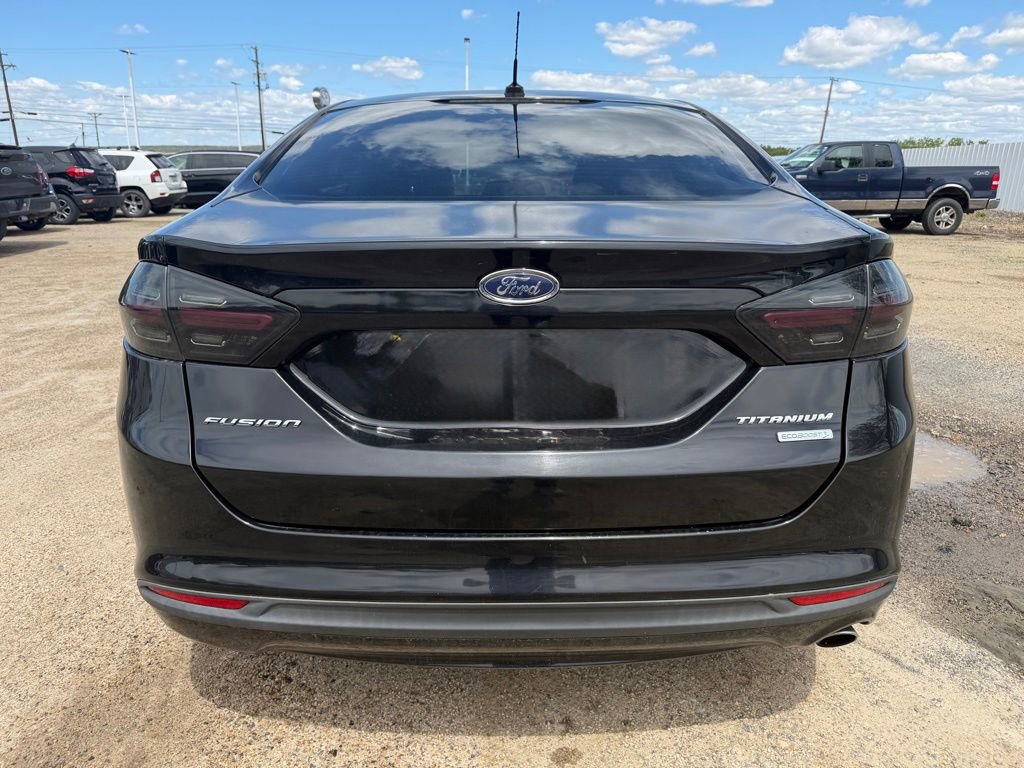 Used 2016 Ford Fusion SE w/ Equipment Group 202A FWD image 4