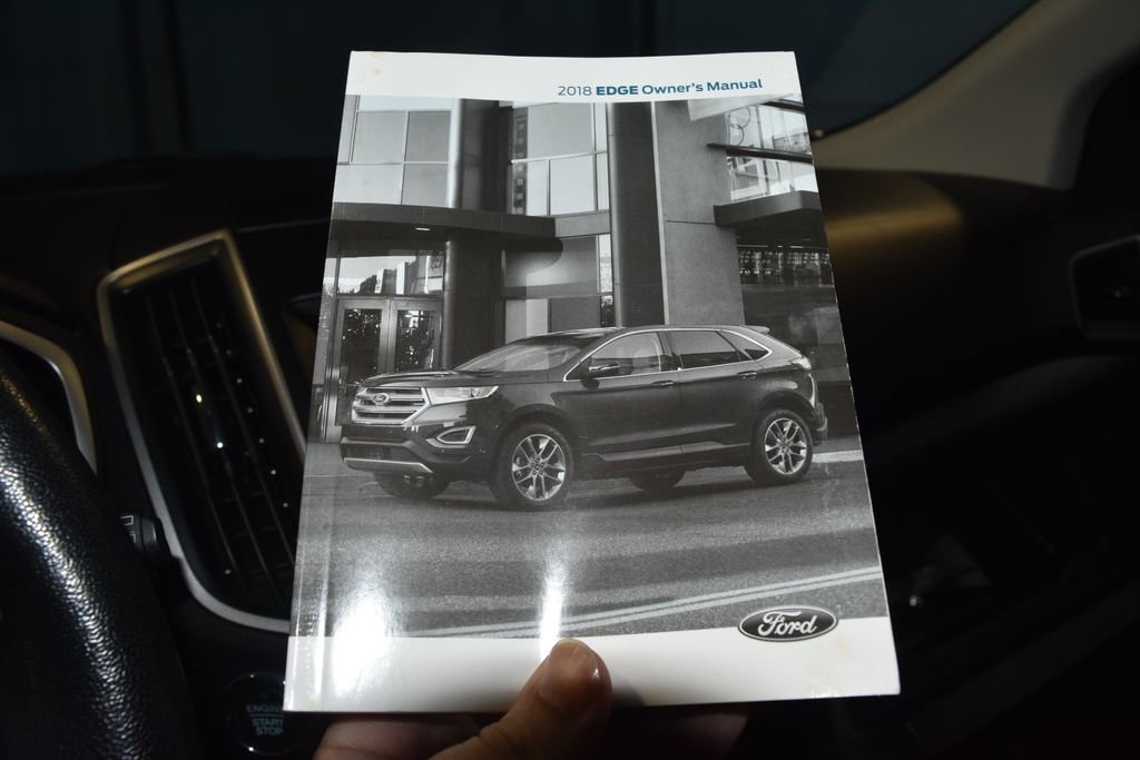 Used 2018 Ford Edge SEL w/ Equipment Group 201A AWD/4WD image 10