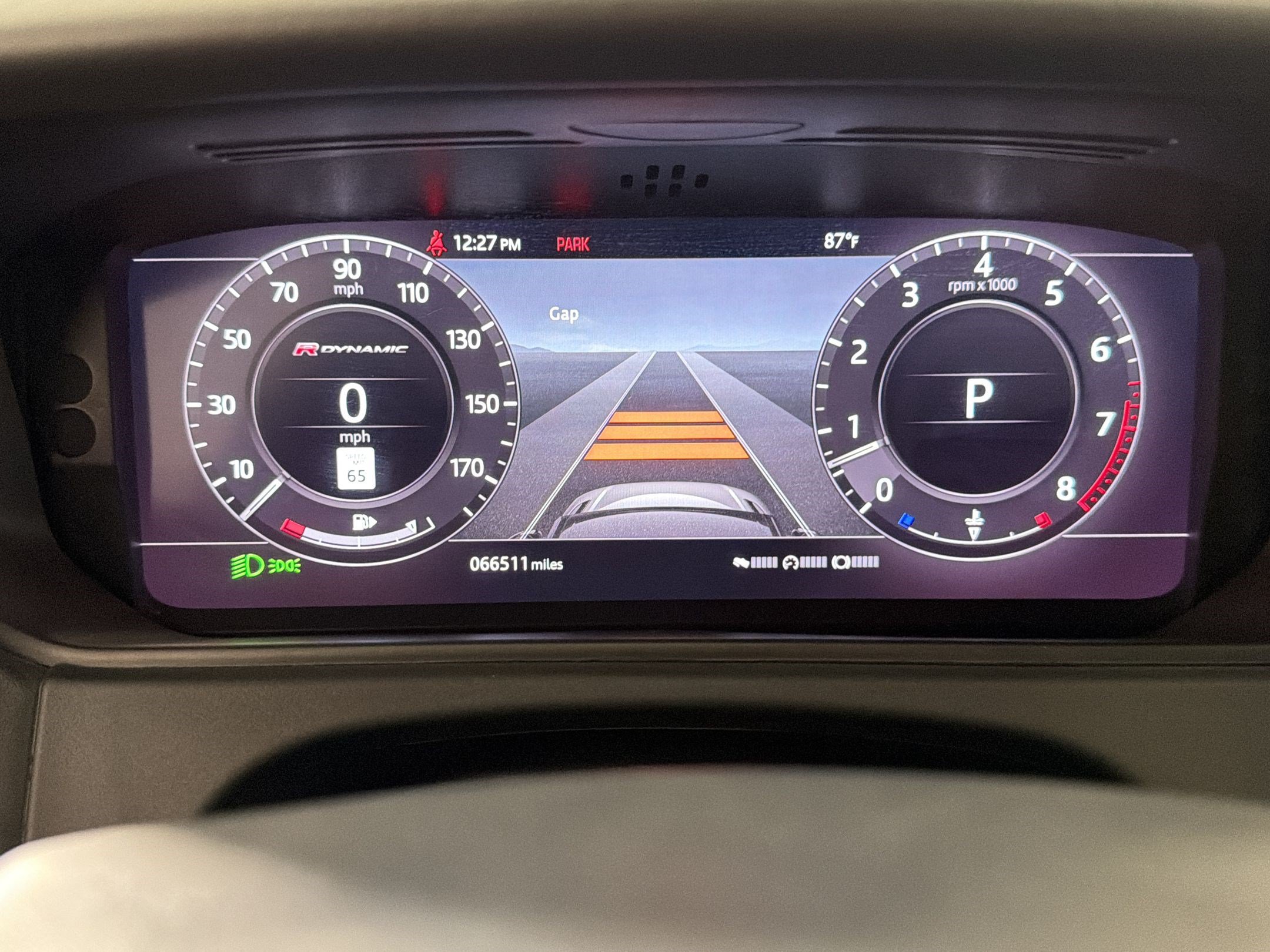 Used 2018 Land Rover Range Rover Velar R-Dynamic HSE AWD/4WD image 18