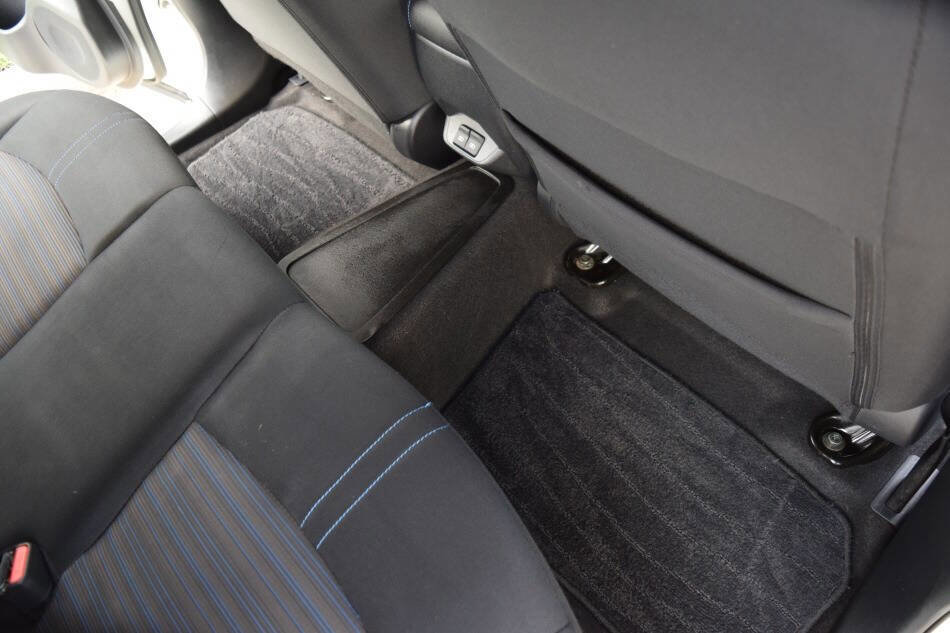 Used 2022 Nissan Leaf SV image 48