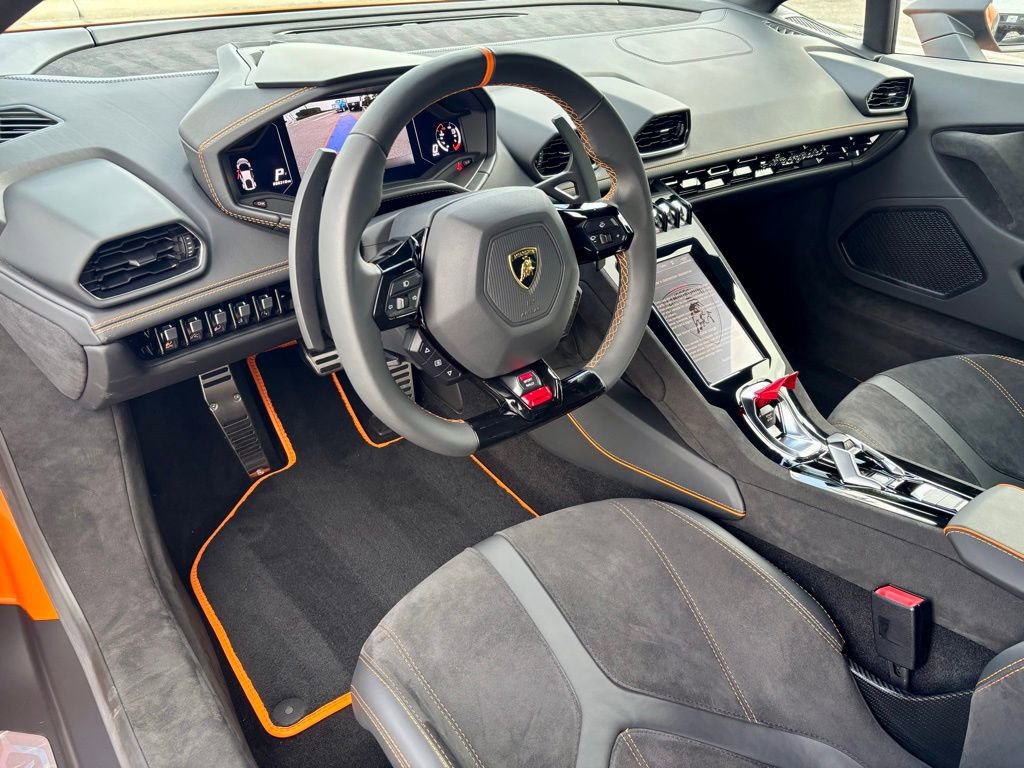 Used 2024 Lamborghini Huracan Sterrato image 18