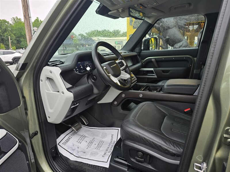 Used 2020 Land Rover Defender 110 HSE AWD/4WD image 13