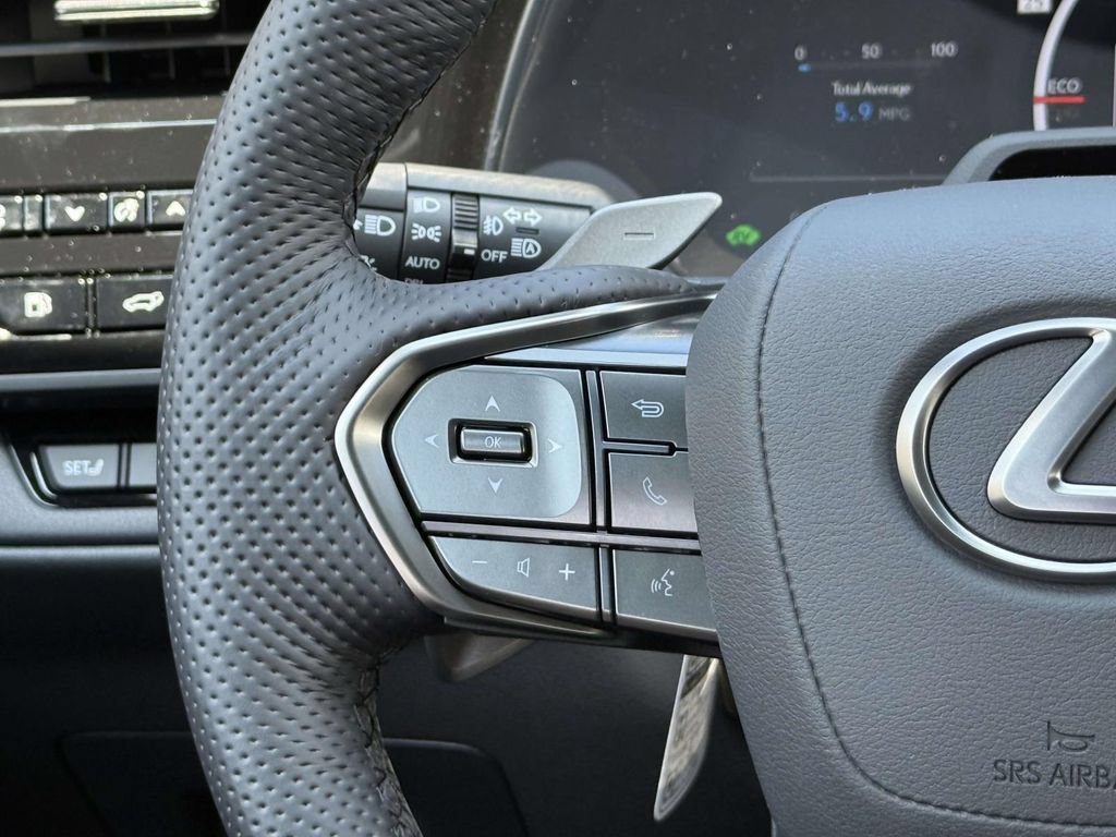 New 2026 Lexus TX 500h AWD image 18