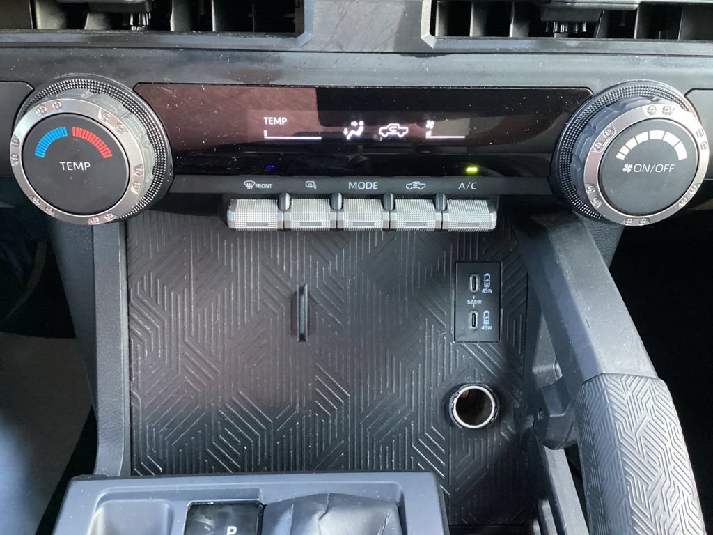 Used 2024 Toyota Tacoma SR5 AWD/4WD image 18