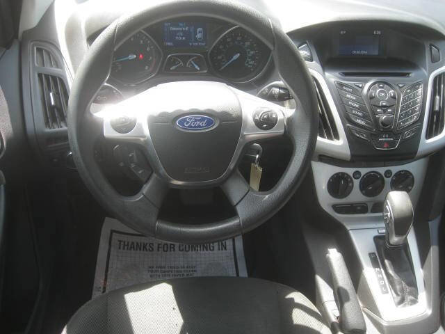 Used 2014 Ford Focus SE w/ SE Winter Package image 12