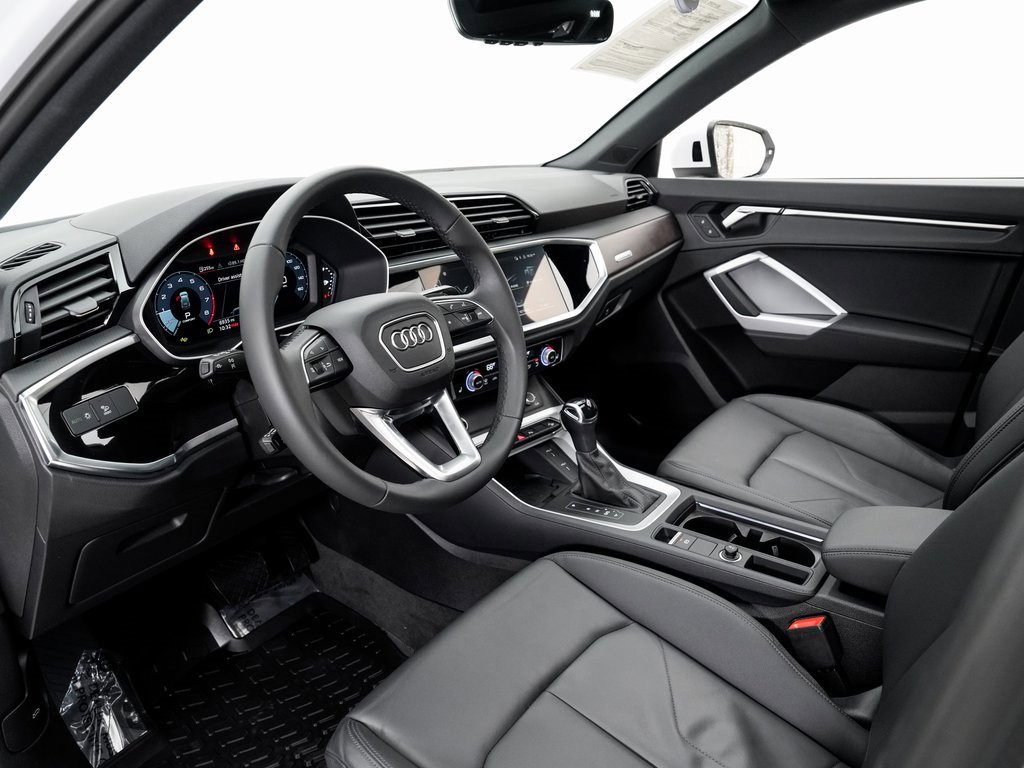 Certified 2024 Audi Q3 2.0T Premium image 4