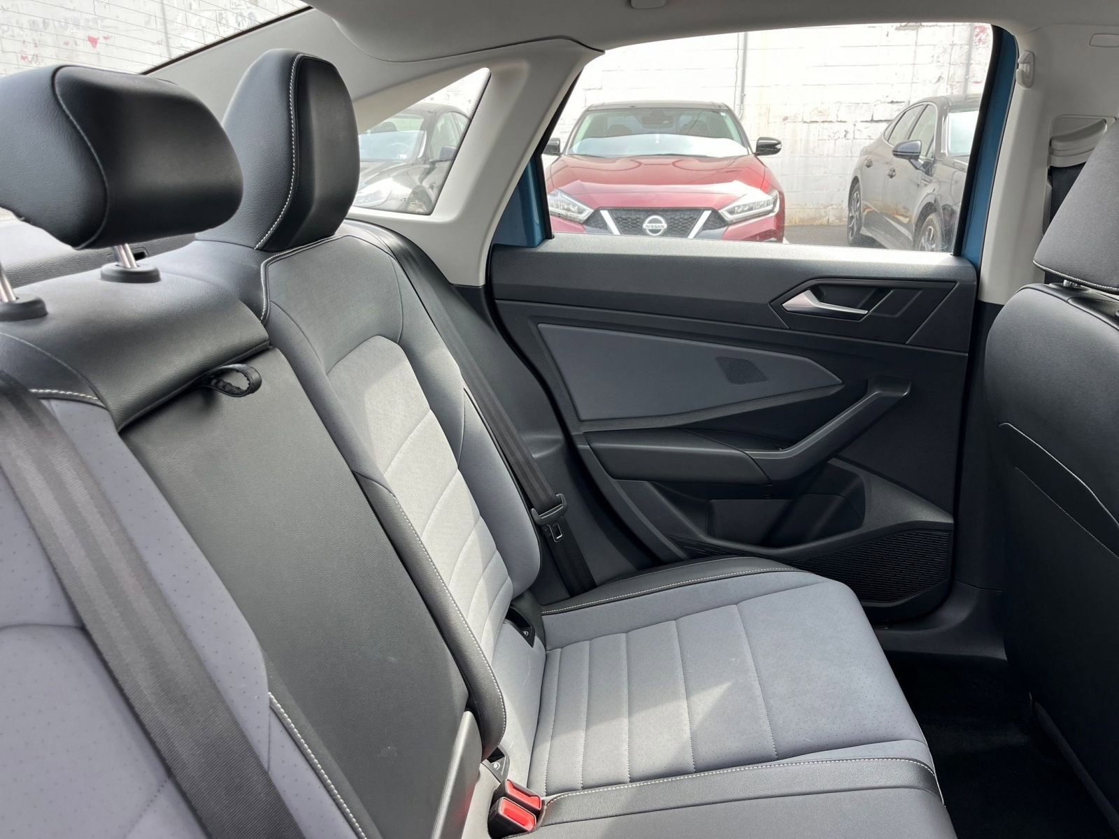 Used 2025 Volkswagen Jetta SE image 37