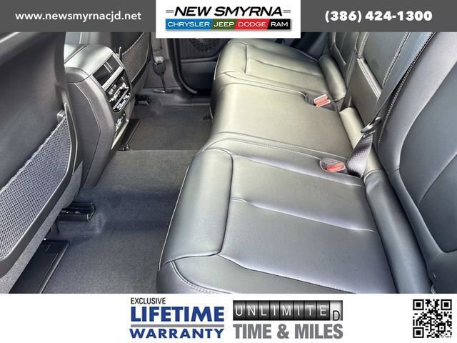 New 2025 Jeep Grand Cherokee Limited w/ Black Appearance Package image 10