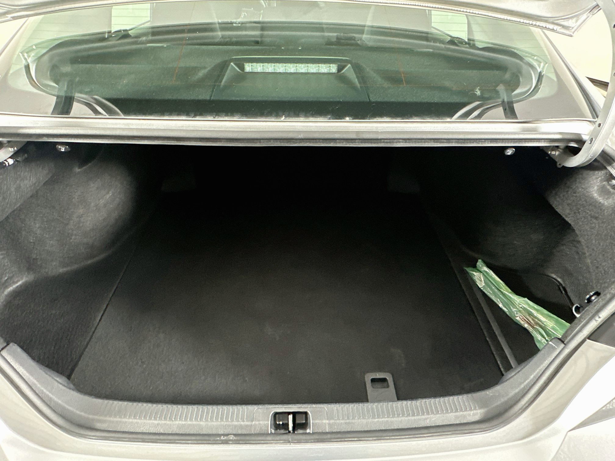 Used 2025 Toyota Camry LE FWD image 29