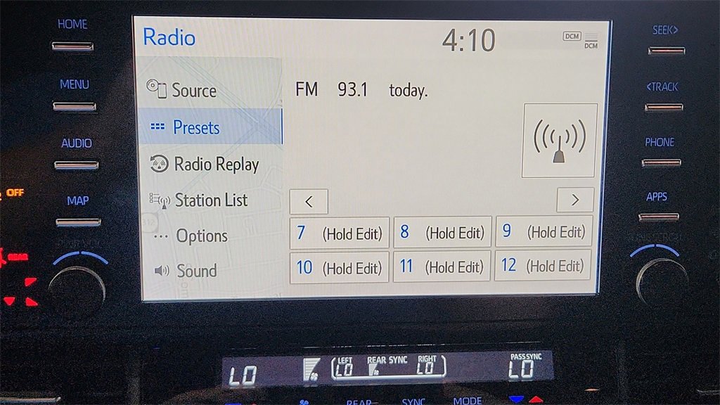 Used 2023 Toyota Sienna Platinum image 16