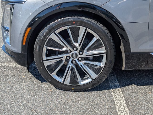 Used 2023 Cadillac Lyriq 2WD image 13