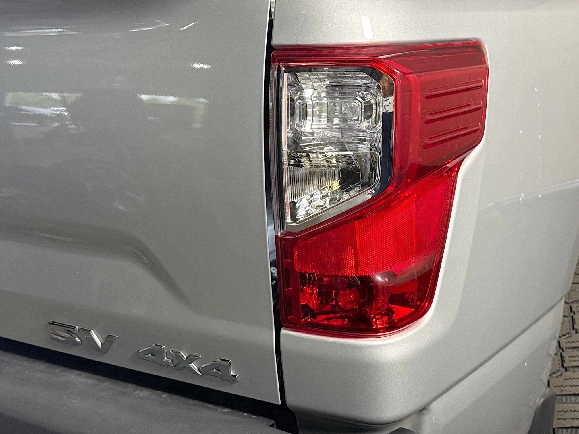 Used 2017 Nissan Titan SV AWD/4WD image 34
