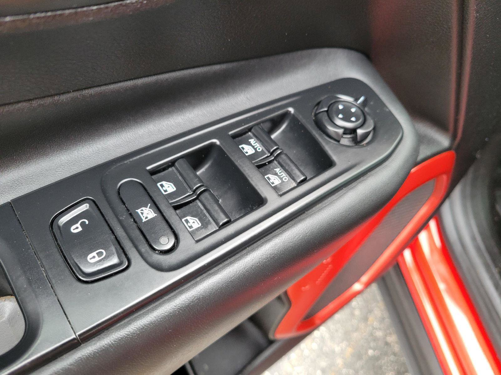 Used 2017 Jeep Renegade Trailhawk image 7