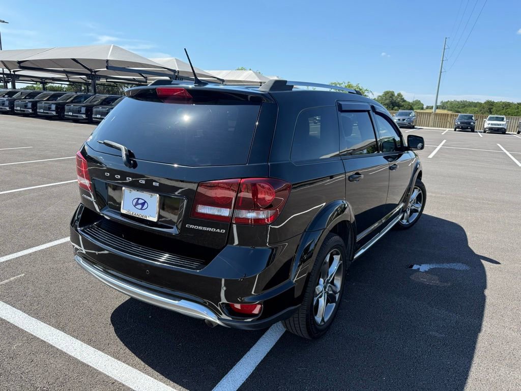 Used 2017 Dodge Journey Crossroad w/ Popular Equipment Group FWD image 5