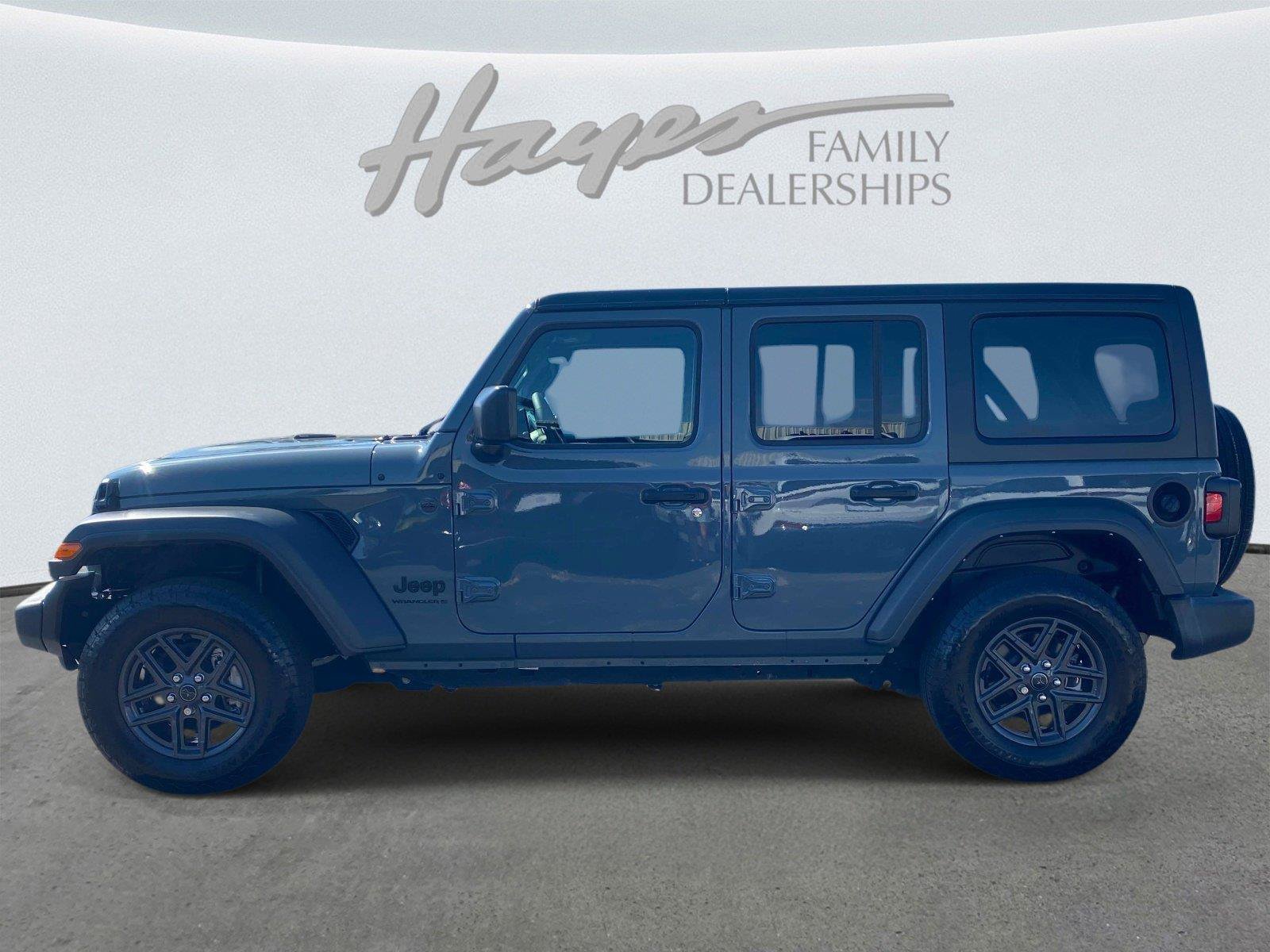 Used 2024 Jeep Wrangler Unlimited Sport AWD/4WD image 7