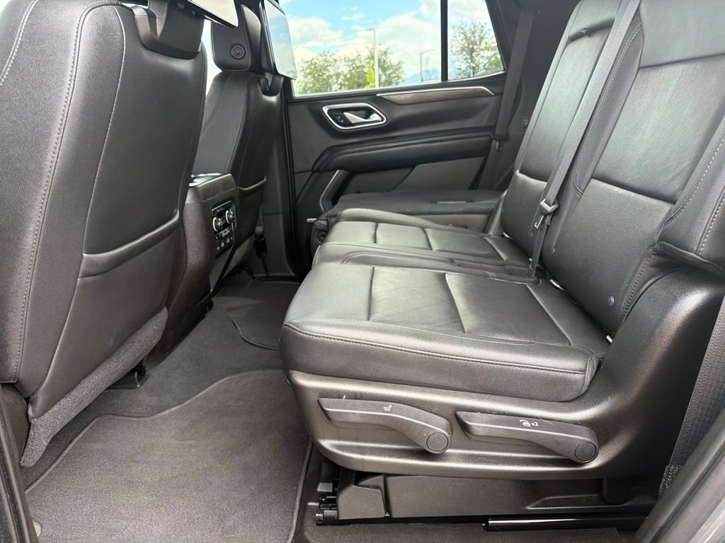 Used 2021 Chevrolet Tahoe Z71 w/ Z71 Off-Road Package AWD/4WD image 17