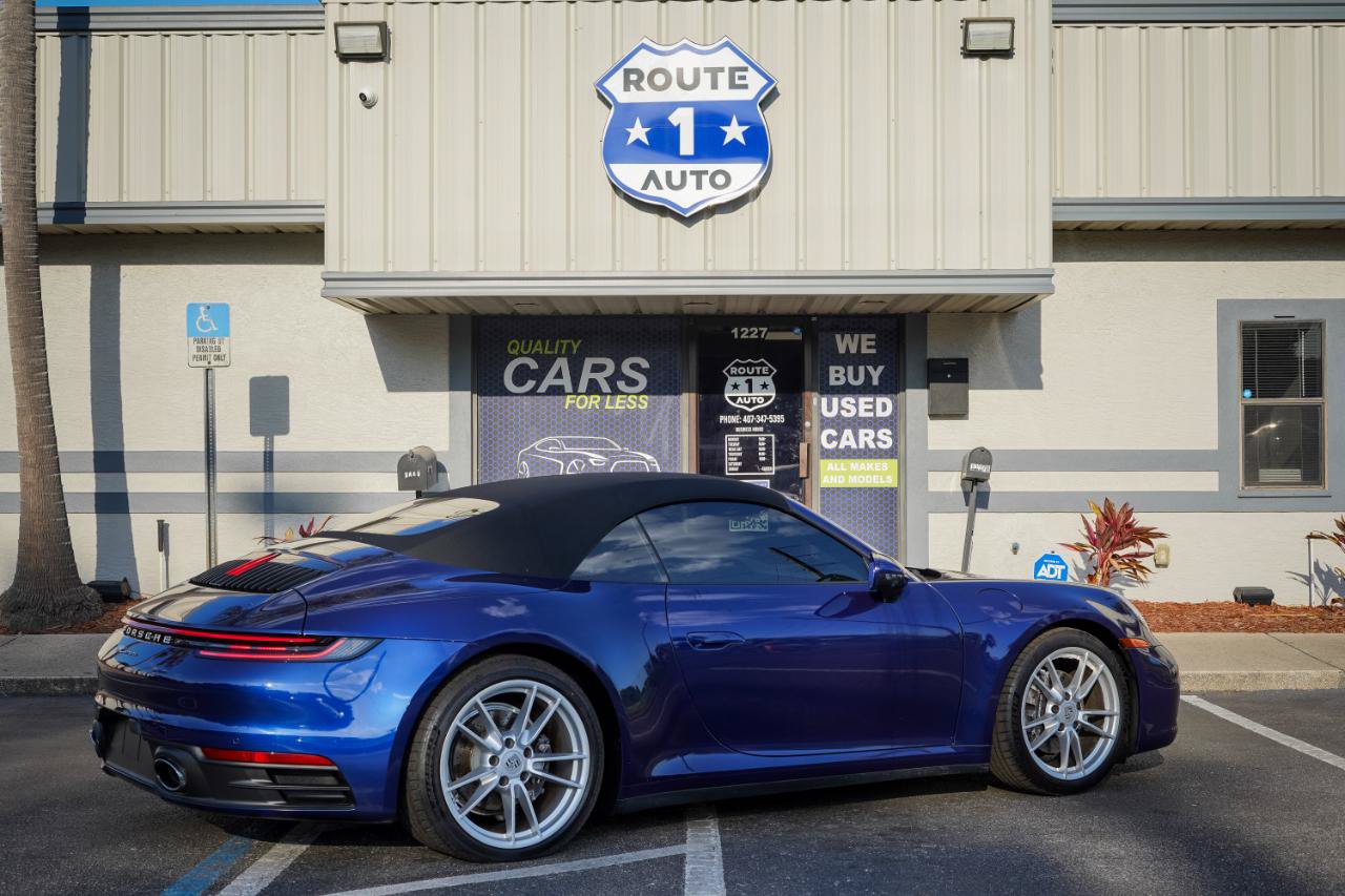 Used 2021 Porsche 911 Carrera w/ Premium Package RWD image 4