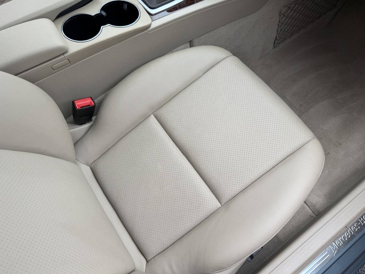 Used 2012 Mercedes-Benz C 300 4MATIC Sedan image 24