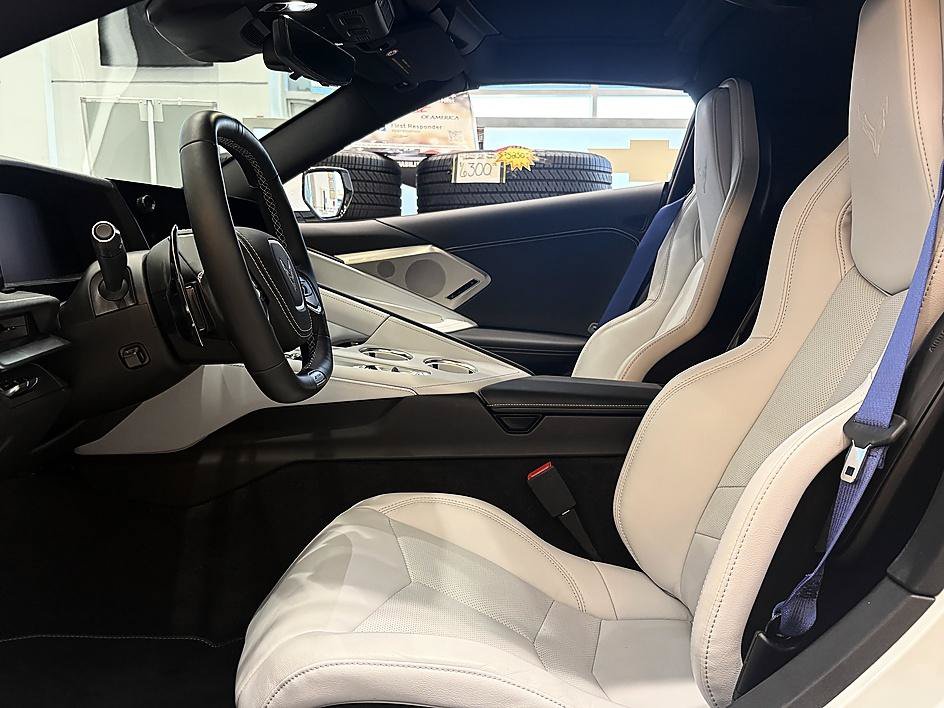Used 2026 Chevrolet Corvette Z06 RWD image 8