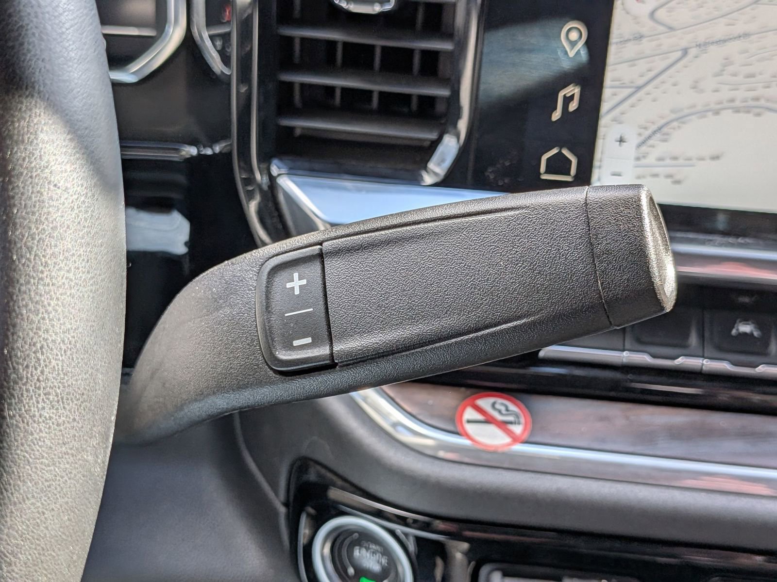 Used 2025 GMC Sierra 1500 SLT image 25