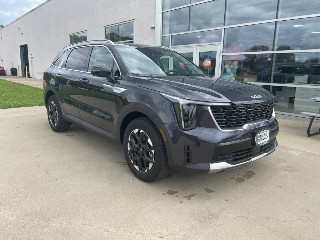 New 2026 Kia Sorento S w/ S Panoramic Sunroof Package