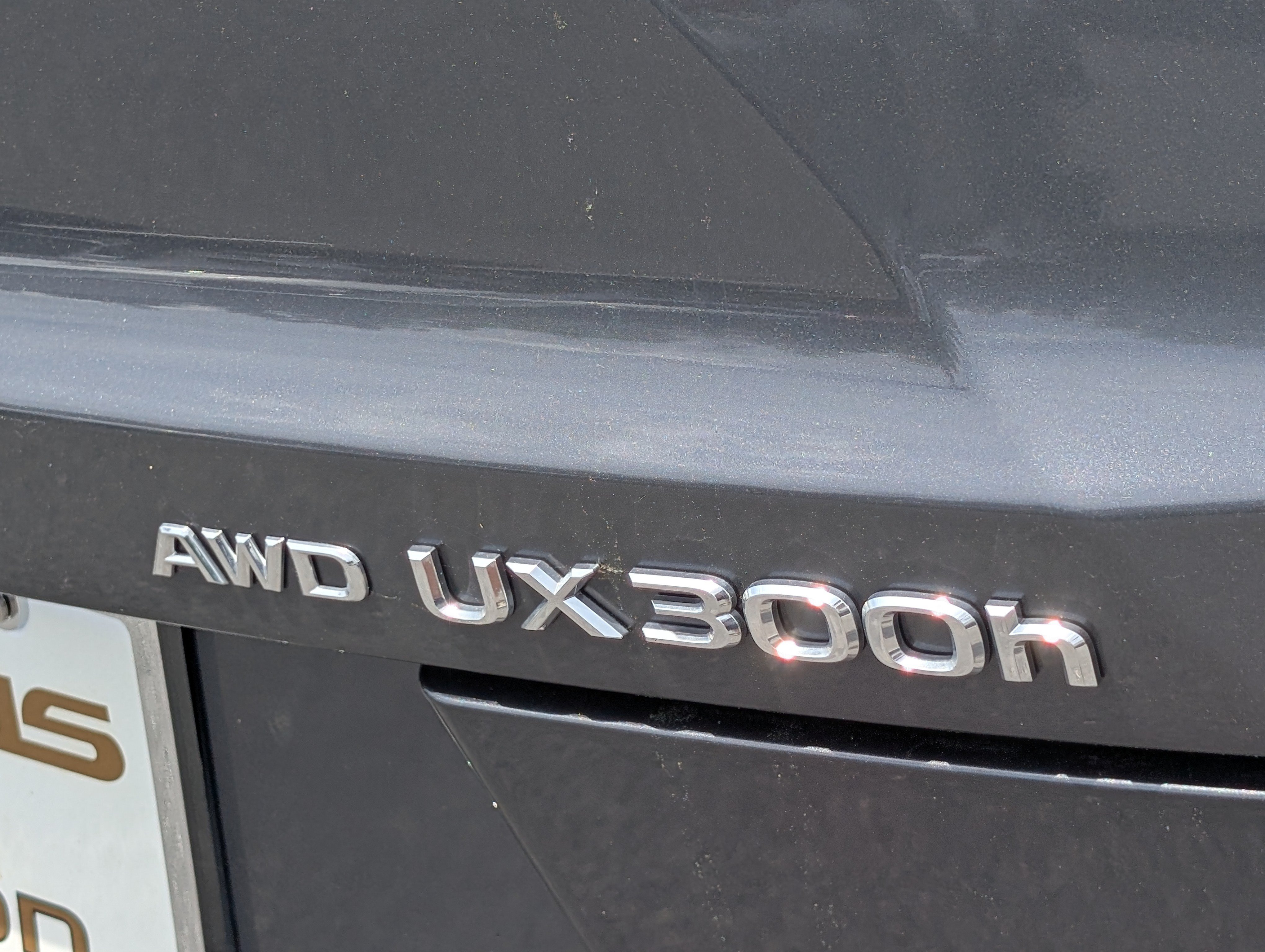 Certified 2025 Lexus UX 300h AWD w/ Accessory Package (Z1) image 9