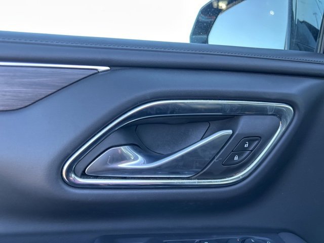 Used 2024 Chevrolet Suburban LT image 12