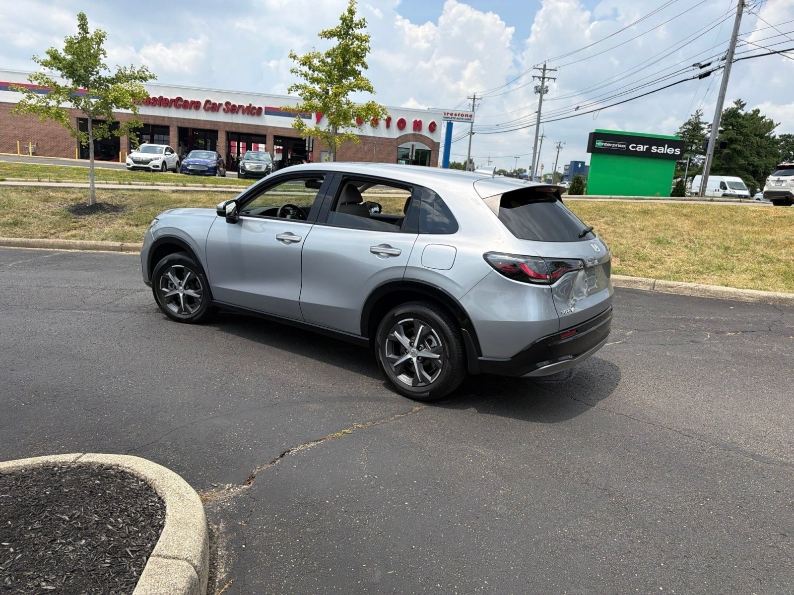 Used 2025 Honda HR-V EX-L image 18