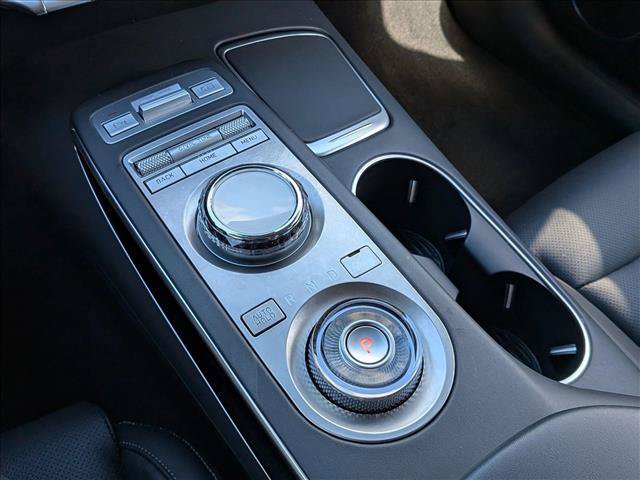 Used 2025 Genesis GV70 2.5T AWD/4WD image 12