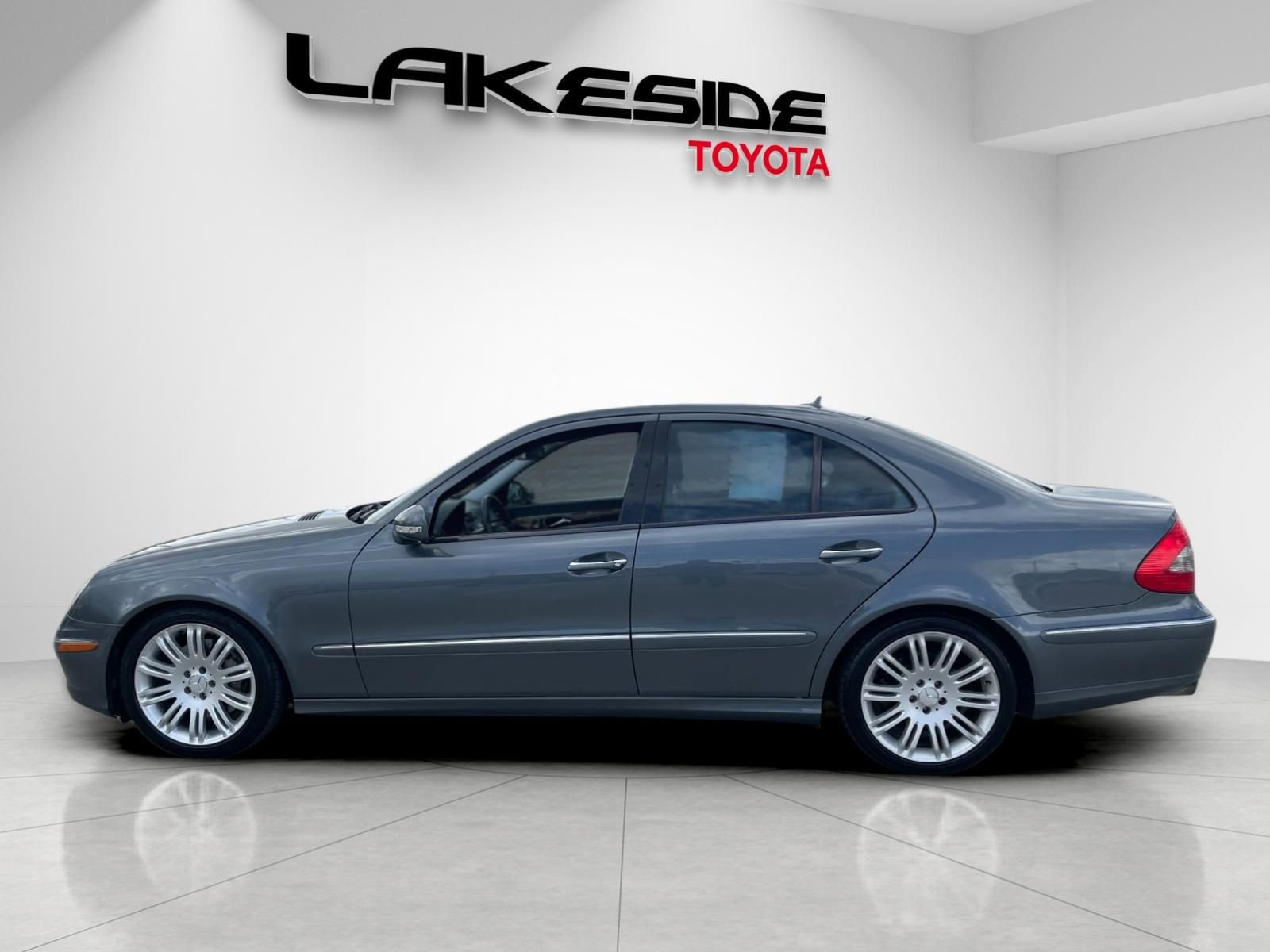 Used 2007 Mercedes-Benz E 350 Sedan image 3