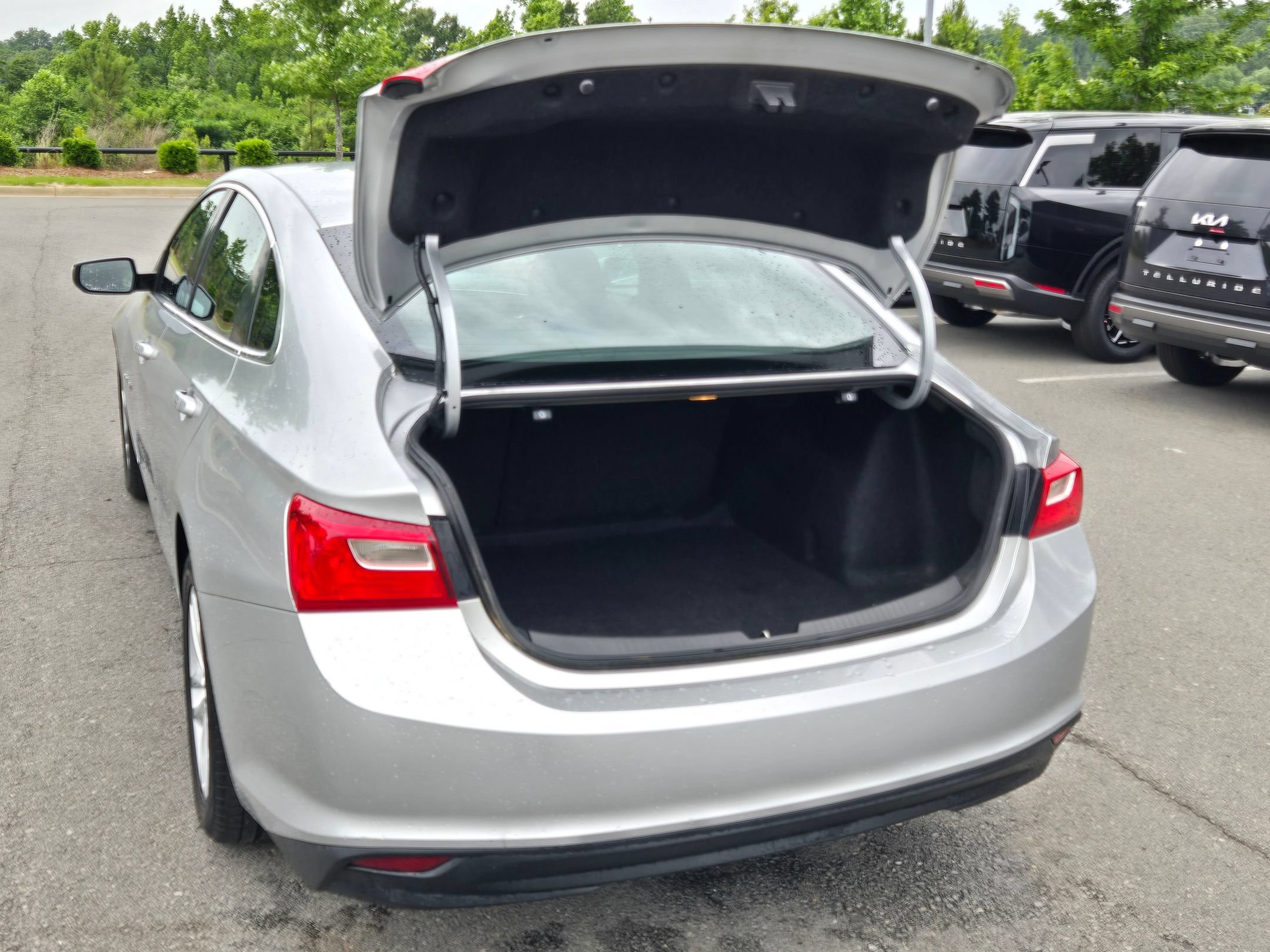 Used 2016 Chevrolet Malibu LT FWD image 18