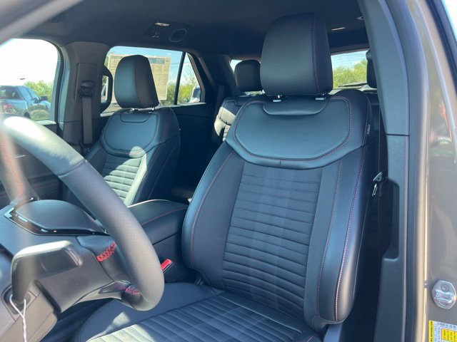 New 2027 Ford Explorer ST-Line w/ Premium Package RWD image 14