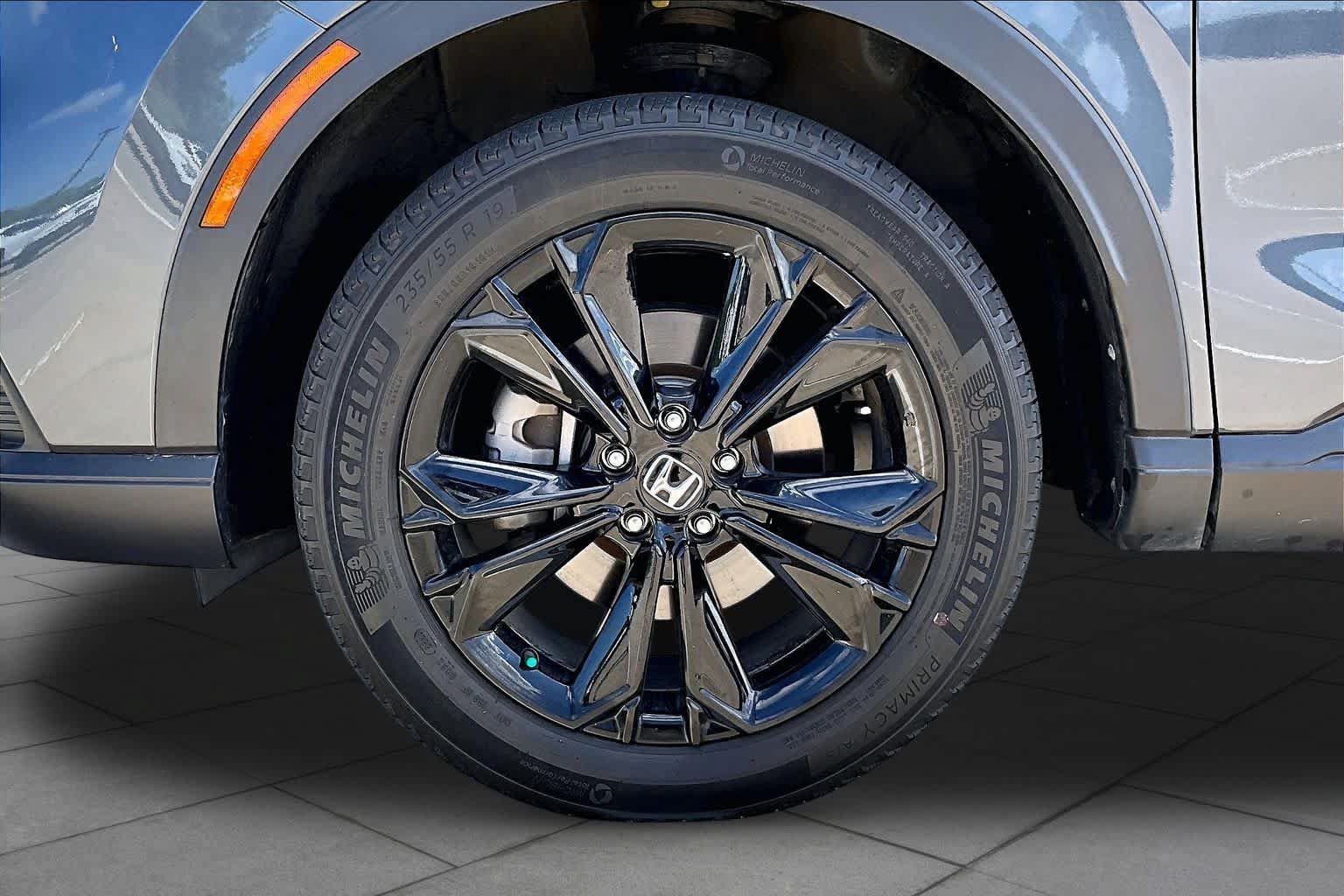 Used 2024 Honda CR-V Sport Touring image 11
