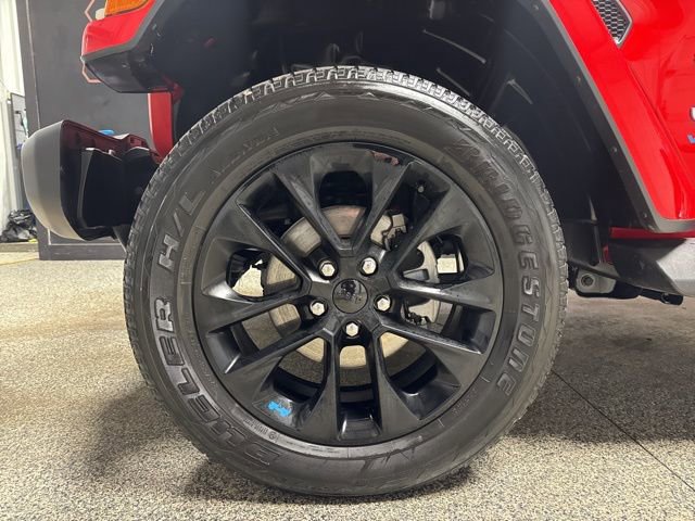 Used 2022 Jeep Wrangler Unlimited Sahara 4xe image 4