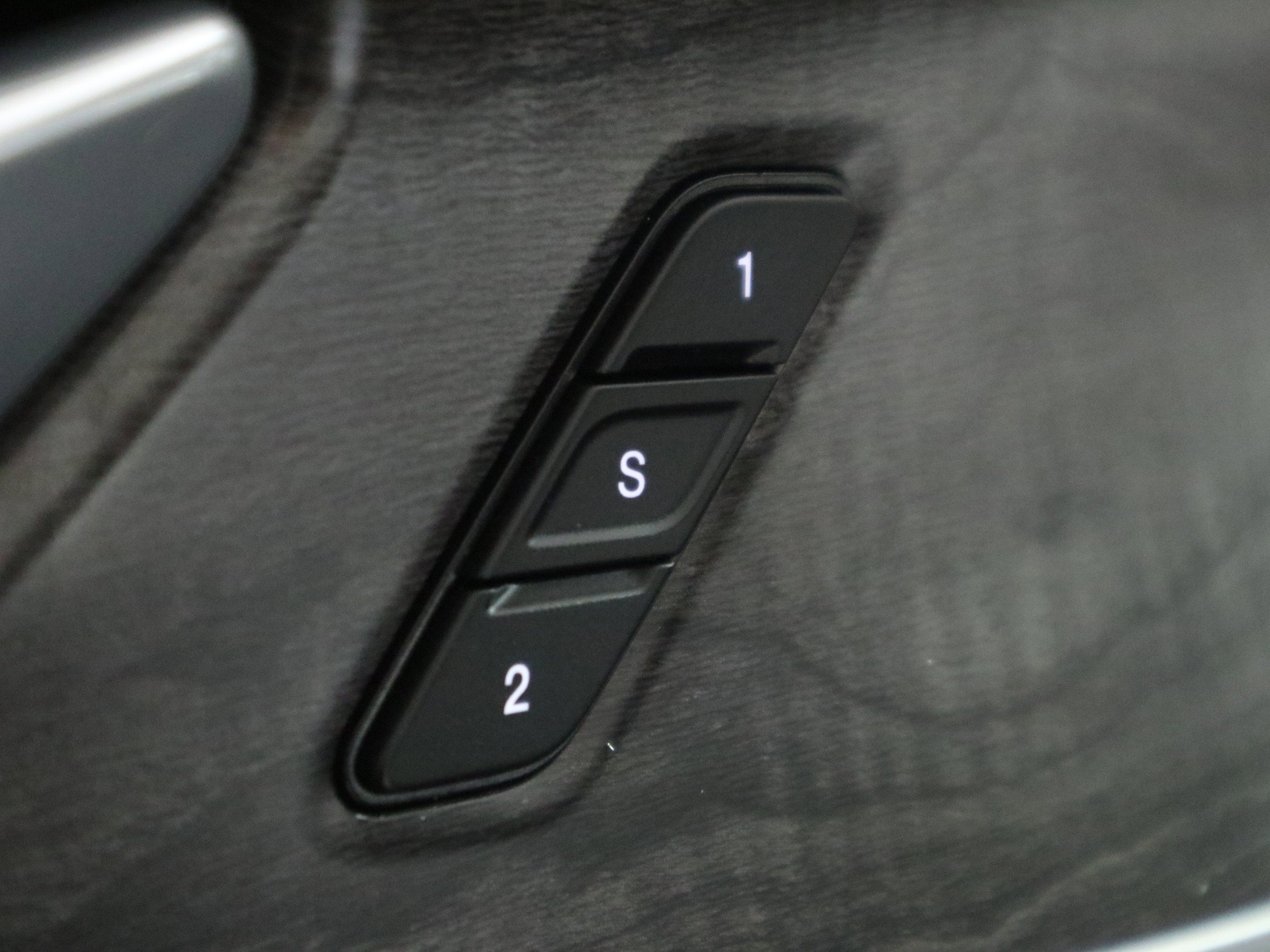 Used 2025 Jeep Grand Cherokee L Limited w/ Trailer Tow Package image 37