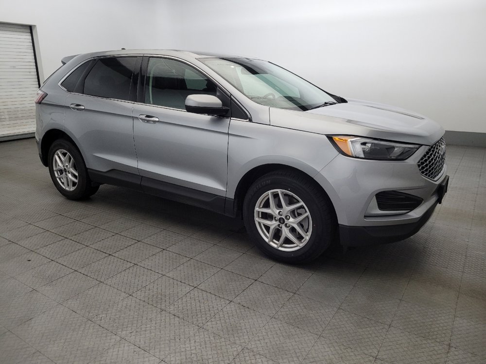 Used 2024 Ford Edge SEL image 11