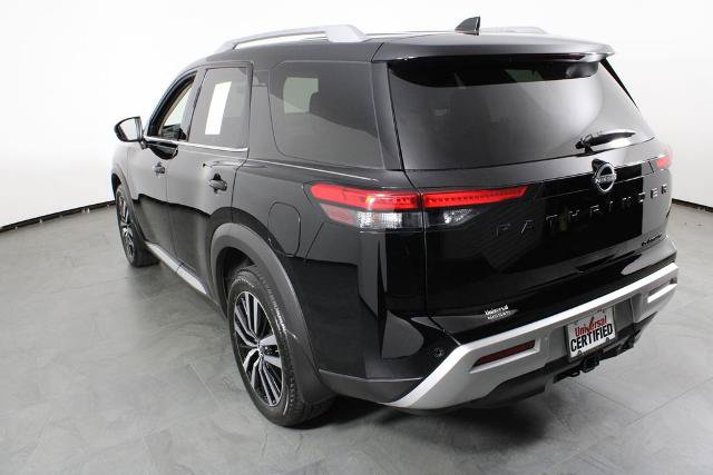 Certified 2025 Nissan Pathfinder Platinum w/ Black Appearance Package FWD image 16
