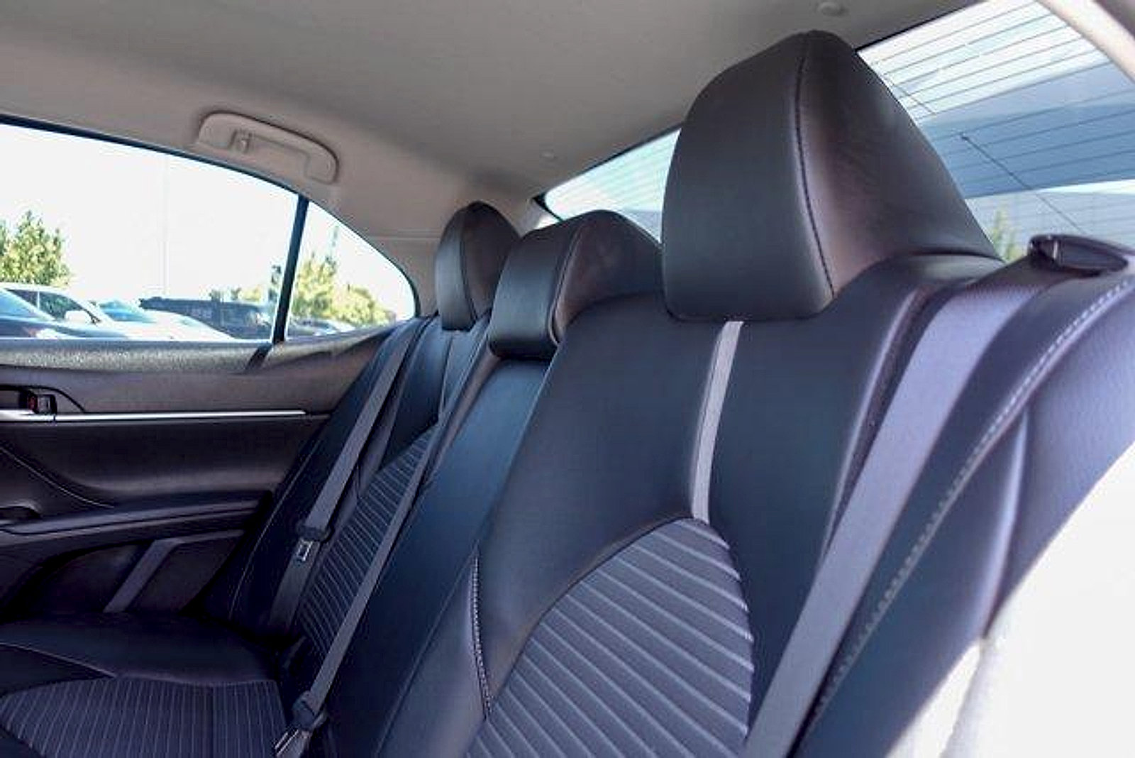 Used 2022 Toyota Camry SE FWD image 27