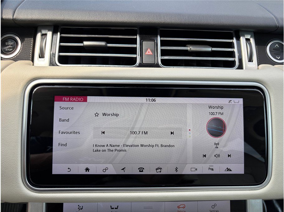 Used 2018 Land Rover Range Rover image 29