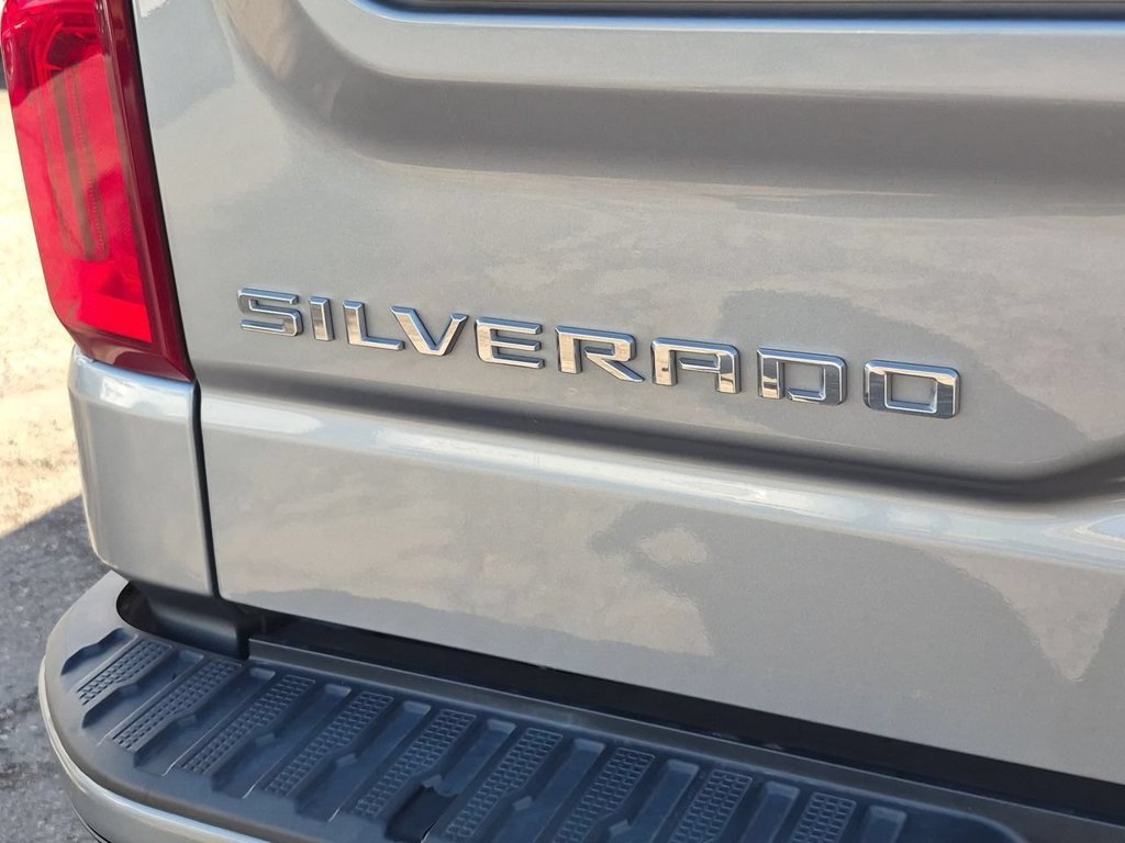 Used 2024 Chevrolet Silverado 1500 RST w/ Convenience Package II AWD/4WD image 32
