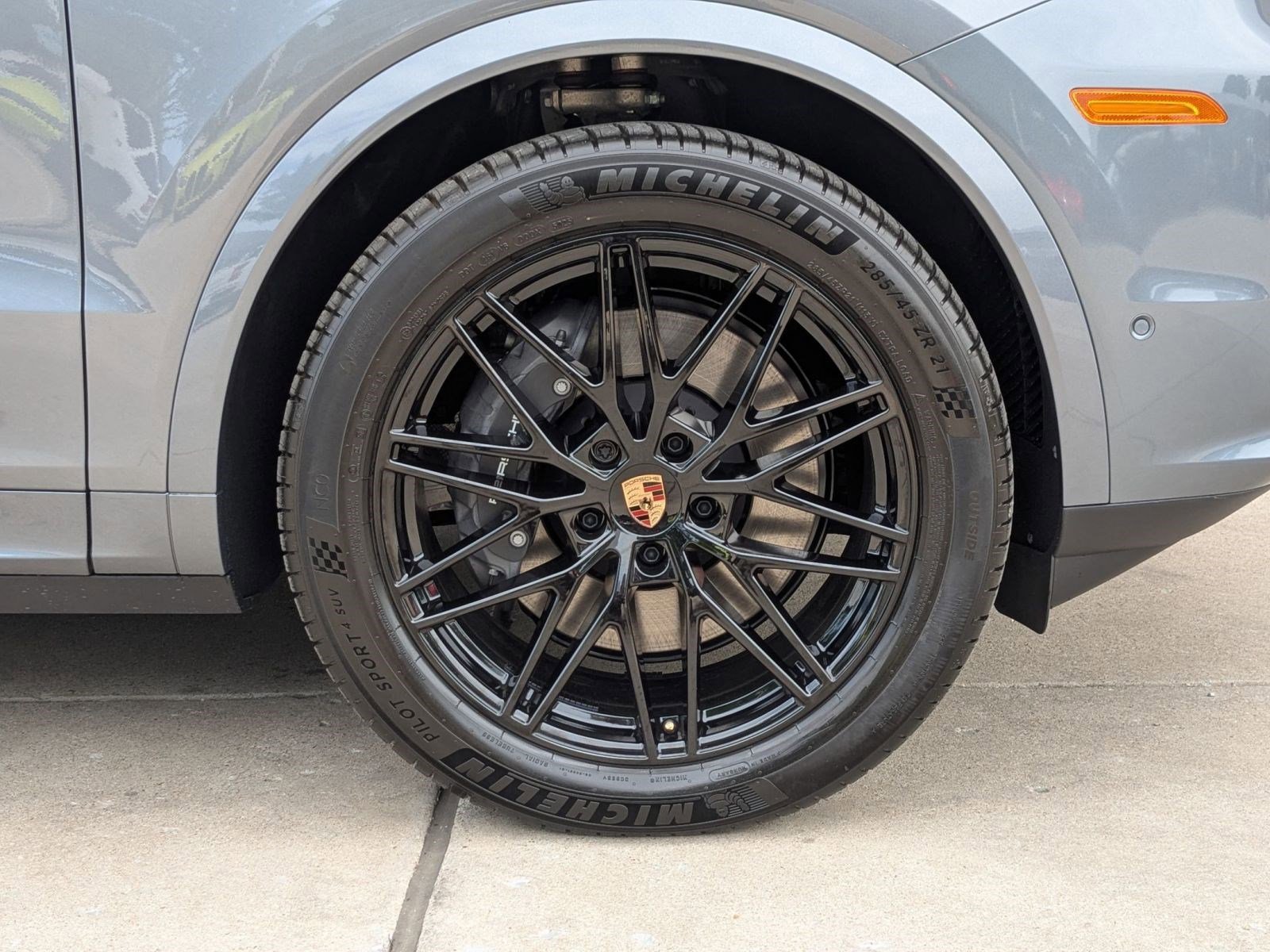 New 2026 Porsche Cayenne Coupe image 28