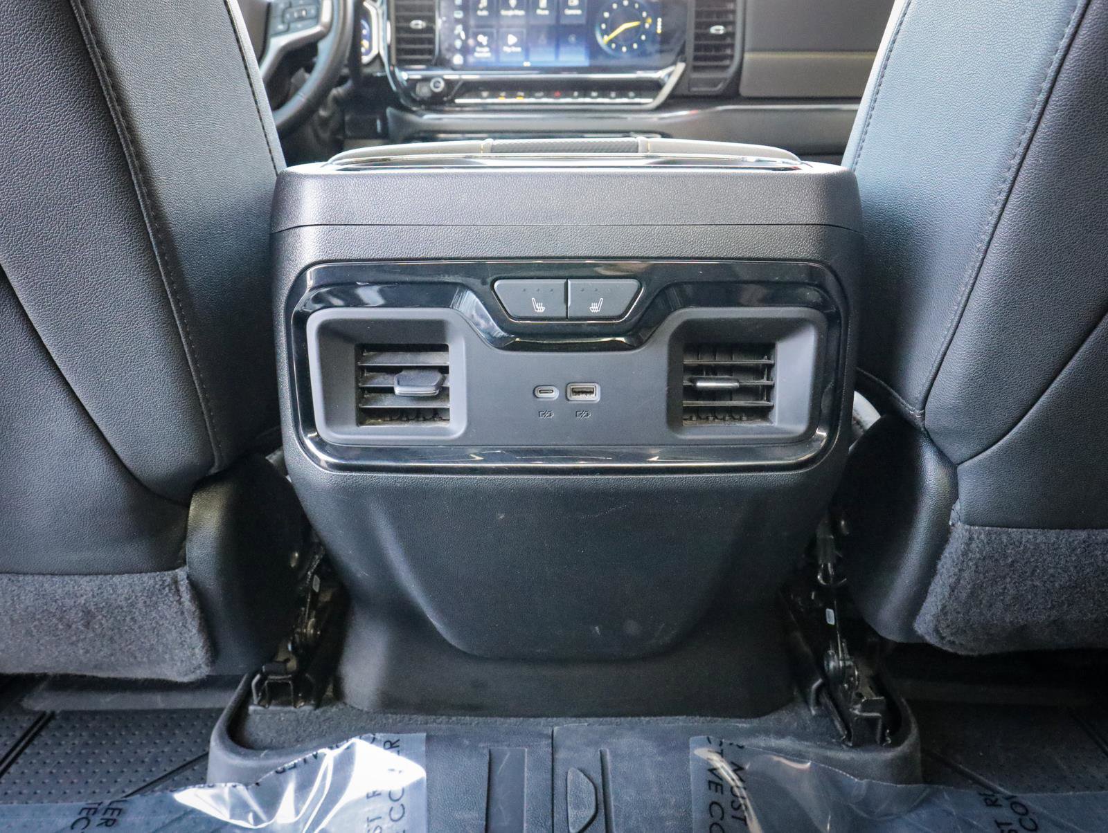 Used 2024 Chevrolet Silverado 2500 ZR2 w/ Technology Package image 34