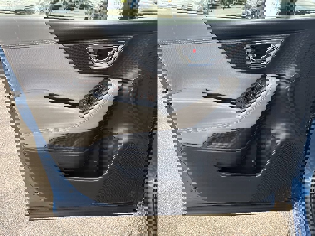 Used 2023 Subaru Forester Premium image 23