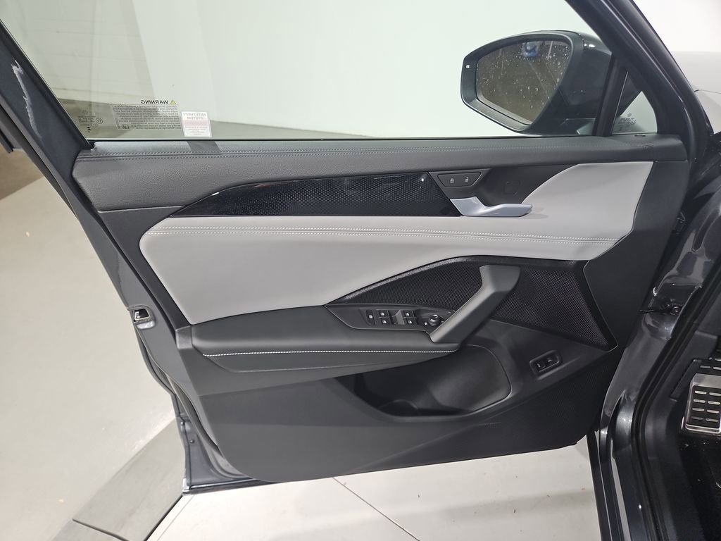 New 2026 Volkswagen Tiguan SE R-Line image 10